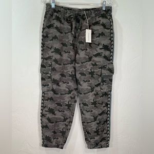 NWT Sundance Camo Cargo Linen Blend Joggers